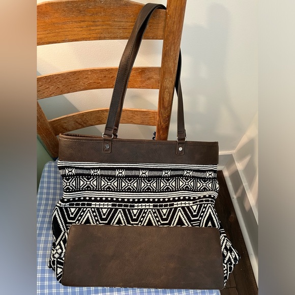 JEWELL by Thirty-One Black & White Woven Cotton Boho Weekend Aztec Shoulder Bag - Picture 3 of 14